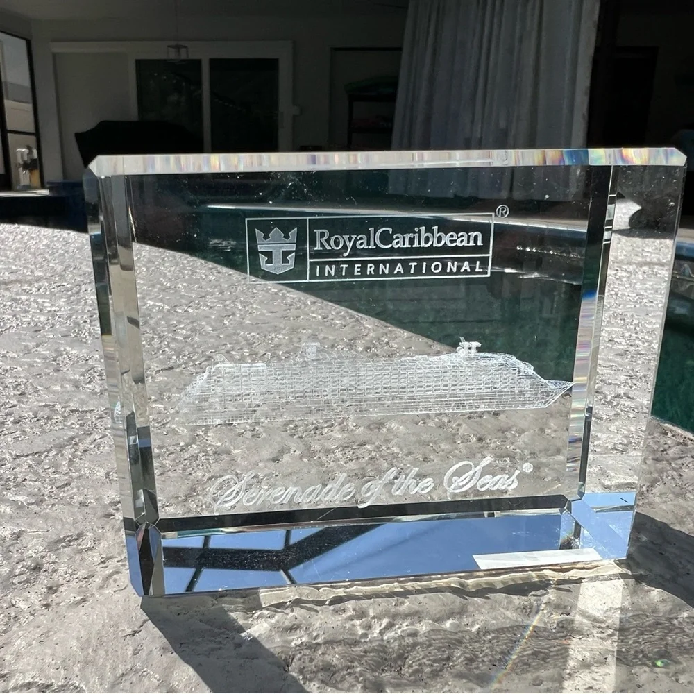 SERENADE of the Seas Royal Caribbean Crystal block ship model - Picture 11 of 14